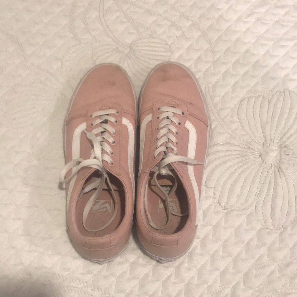 LIGHT PINK VANS!!